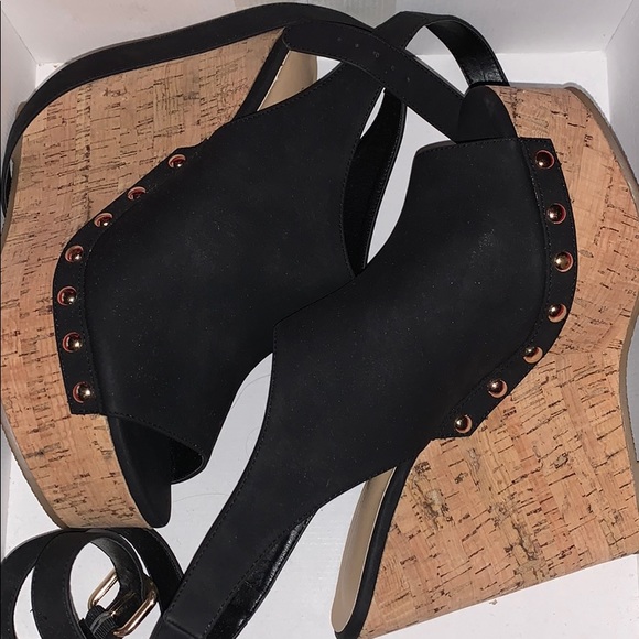 Shoes - Picture 1 of 2